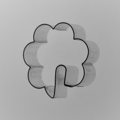 Kytka na hrníček - kovová vykrajovačka