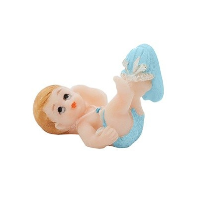 Figurka chlapeček na zádech